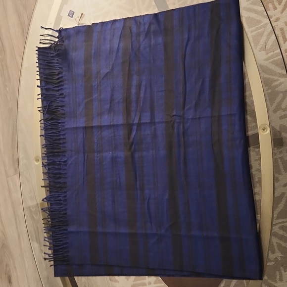 Gap Scarf - Picture 2 of 4